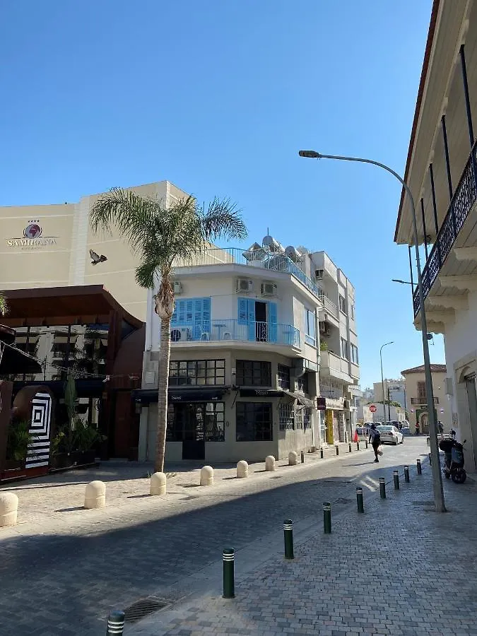 2 Bedroom Apt In Ermou 4 Minute Walk Beach Larnaca