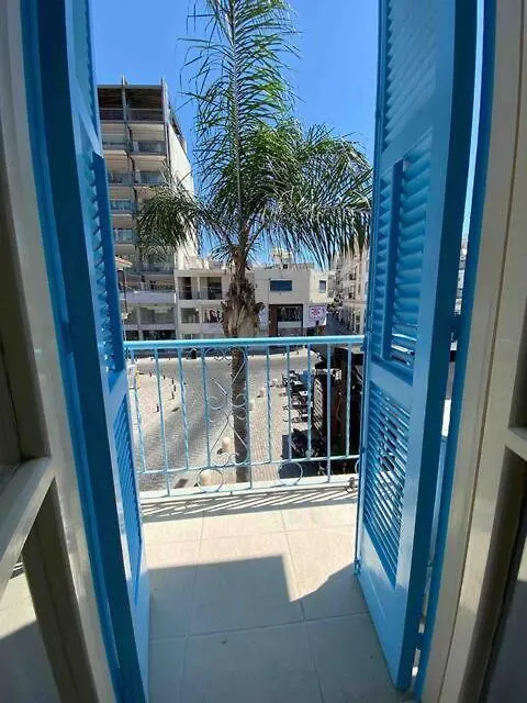 2 Bedroom Apt In Ermou 4 Minute Walk Beach Larnaca 0*,